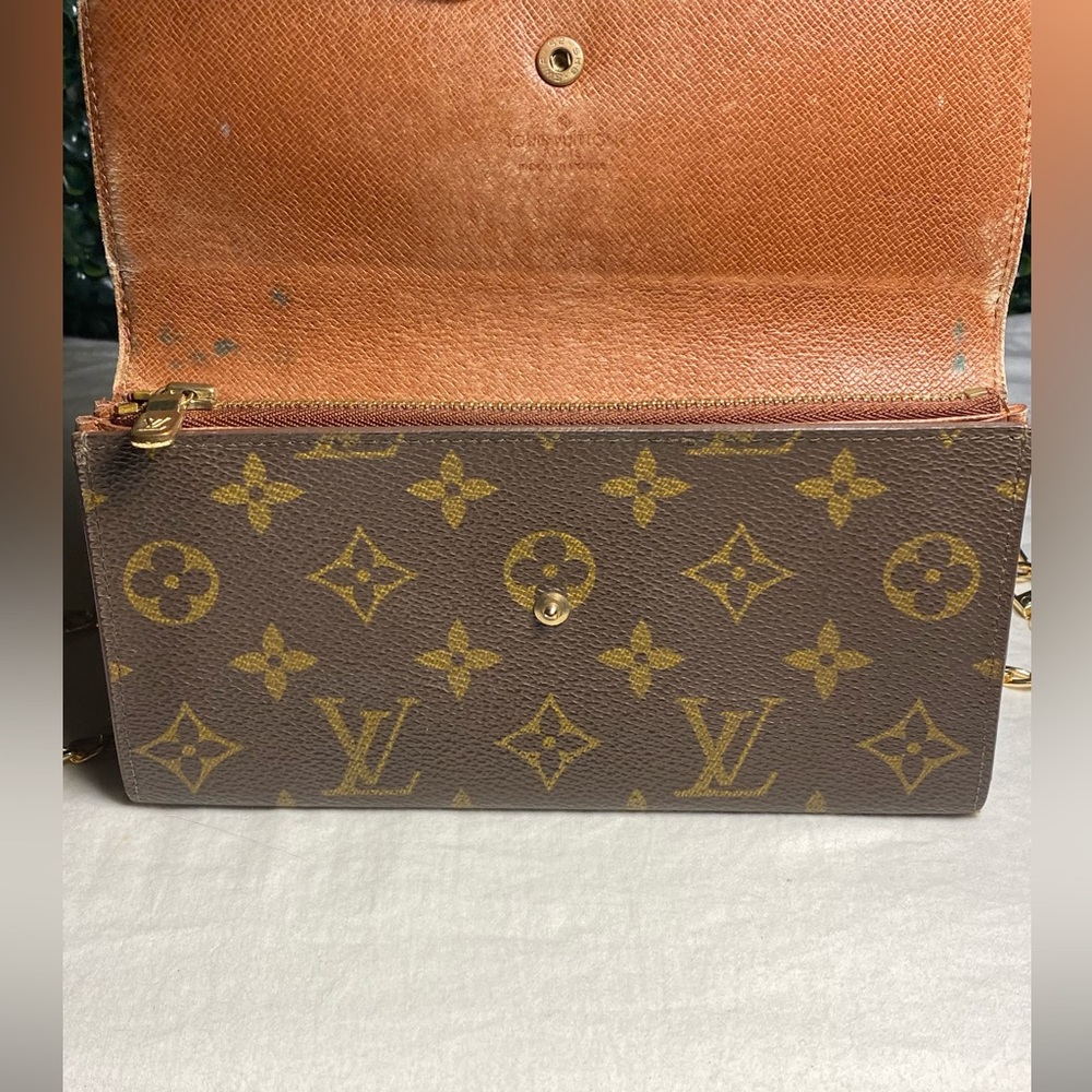 Louis Vuitton Wallet - Picture 14 of 16